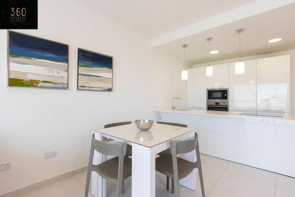 Modern 2Br Apt In The Quaint Village Of Marsaskala & Ac By 360 Estates Exterior foto